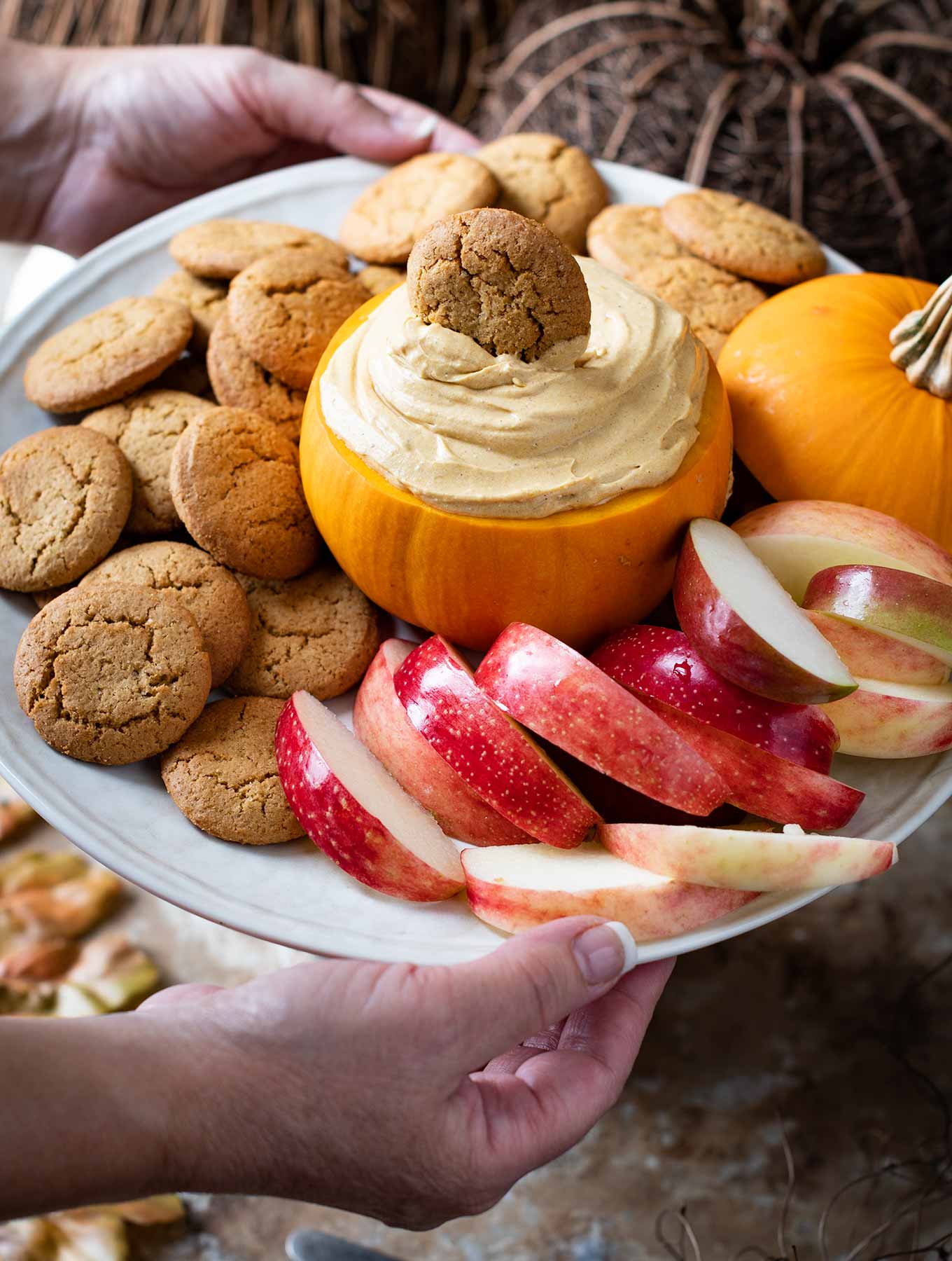 pumpkin cream cheese dip with apples