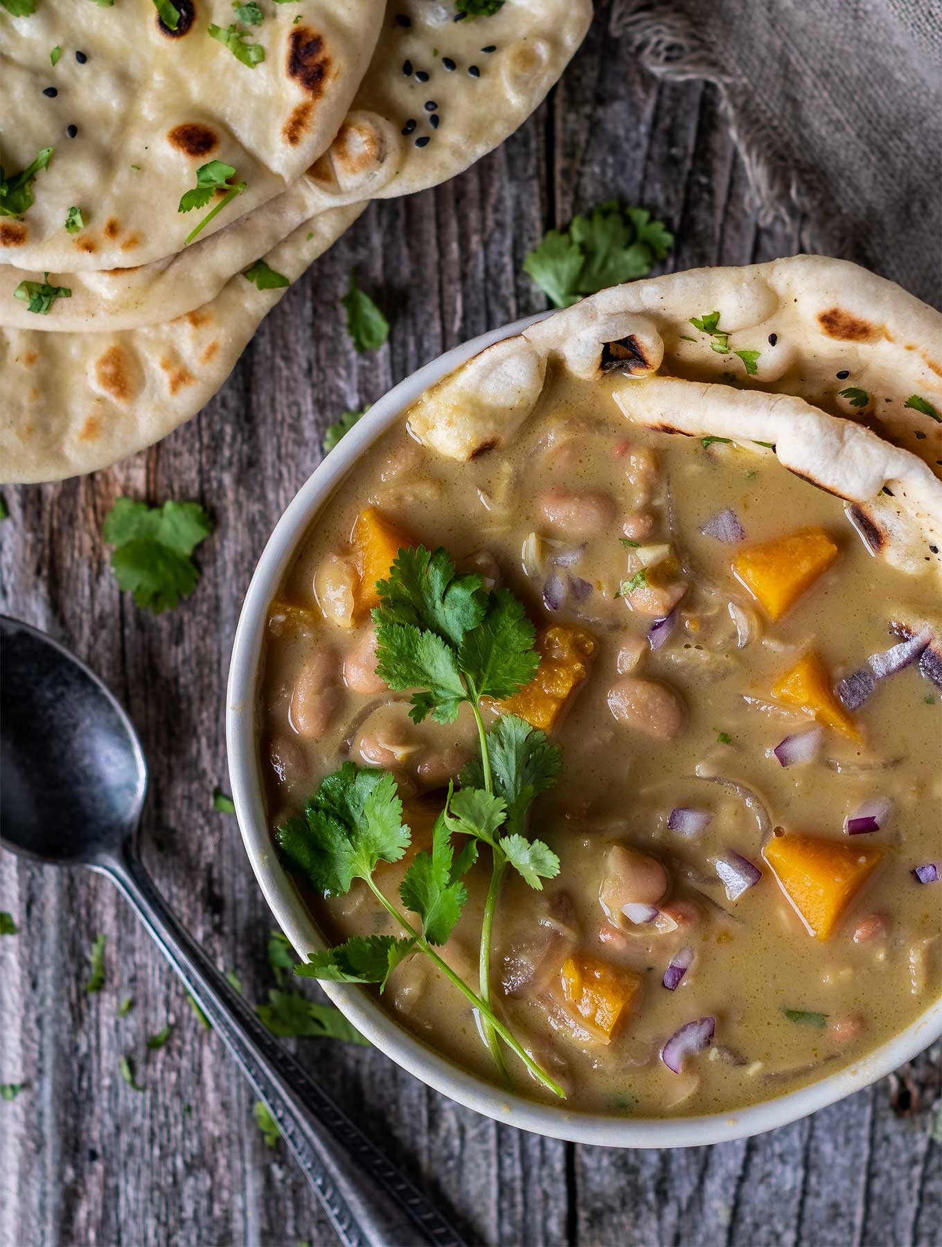 Bowl of thai green curry chicken chili